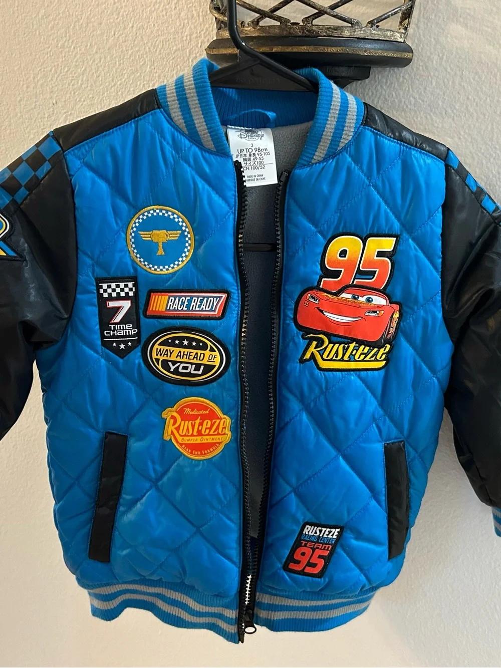Disney Blue Lightning McQueen Rust-eze Patch Jacket. Size 3 Toddler